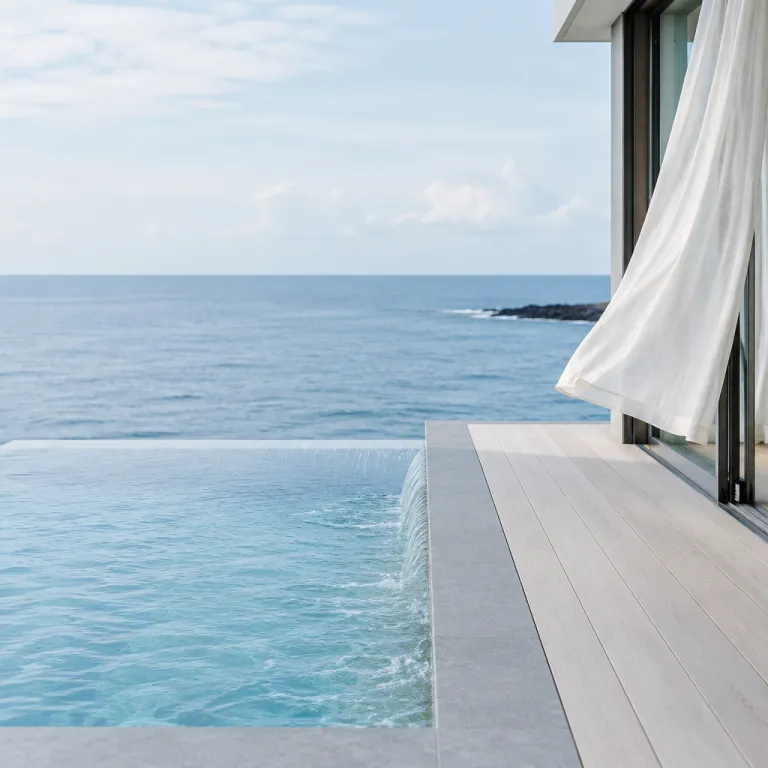 Where to stay on the Big Island of Hawaii for the most refined oceanfront hotels